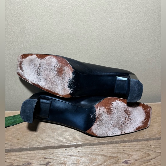 Stuart Weitzman classic black pumps 10 - Picture 7 of 7